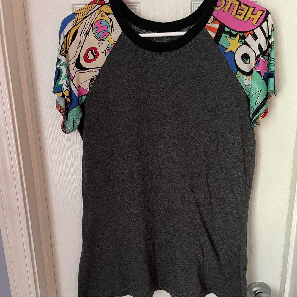 Graphic Sleeve Gray Women's Tee sz M